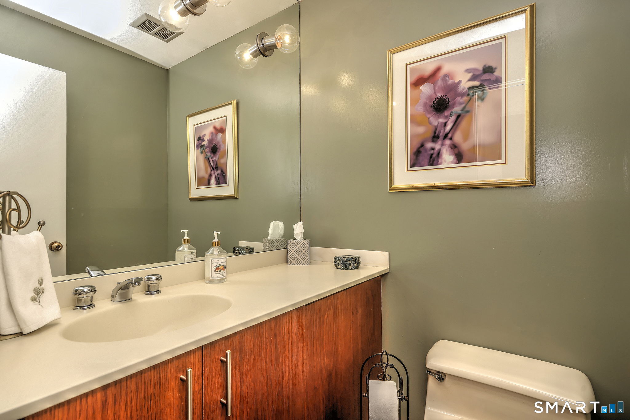 151 Cheshire Road Bethany, CT 06524 - Photo 25 of 40