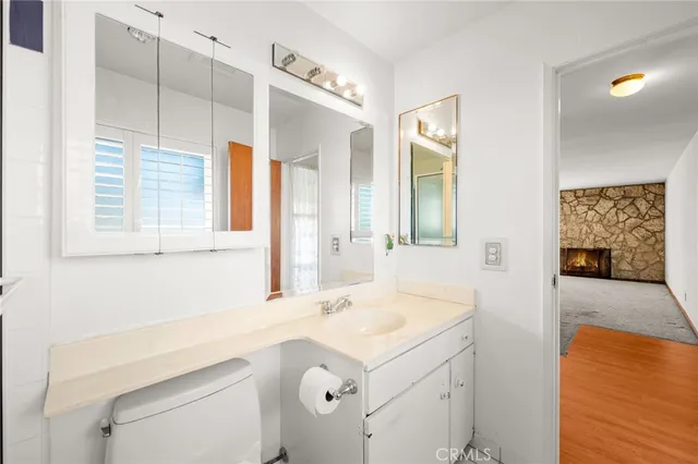 $824,900 | 2040 West Glenwood Place, Santa Ana, CA 92704