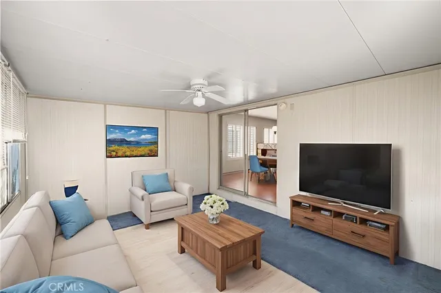 $824,900 | 2040 West Glenwood Place, Santa Ana, CA 92704