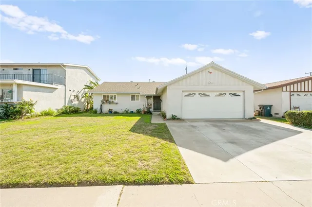 $824,900 | 2040 West Glenwood Place, Santa Ana, CA 92704