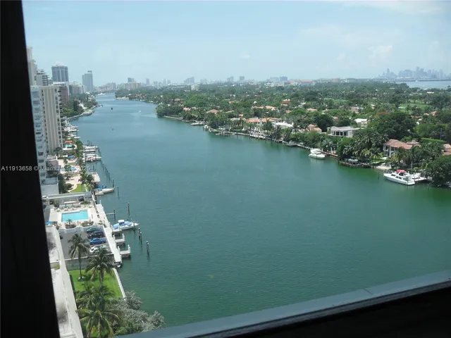 $2,495 | 5838 Collins Avenue, Unit PHF, Miami Beach, FL 33140