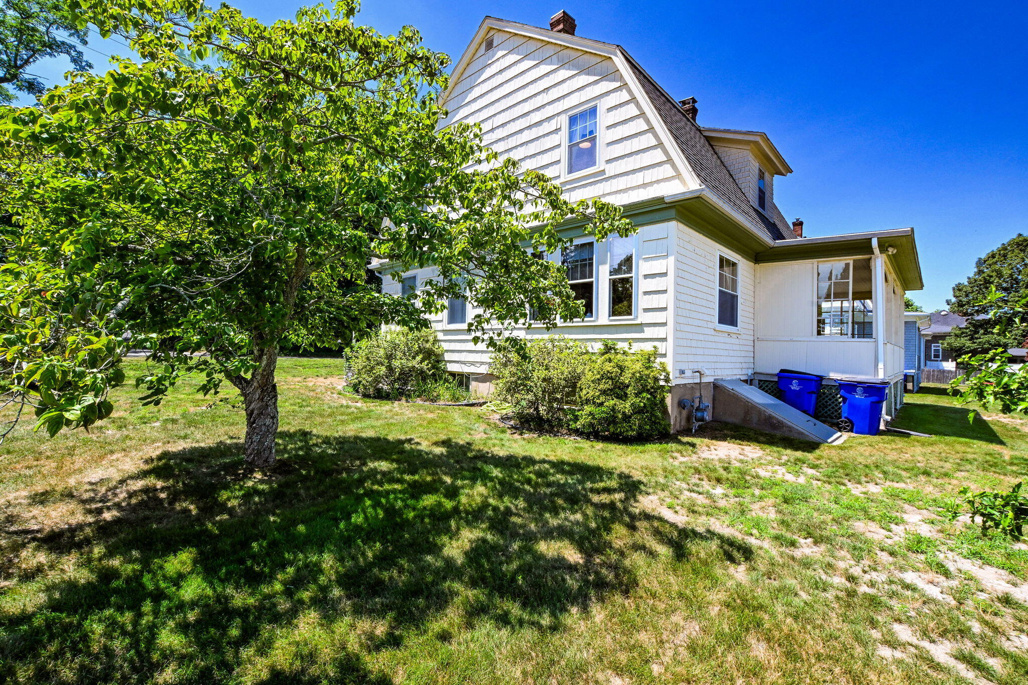 1067 Sandwich Road Sagamore, MA 02561 - Photo 29 of 35 Side View