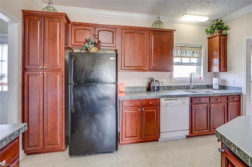 679 Wright Country Road Ramseur, NC 27316 - Photo 10 of 28