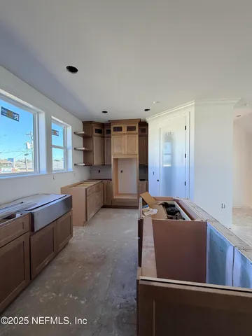 a view of a livingroom with furniture