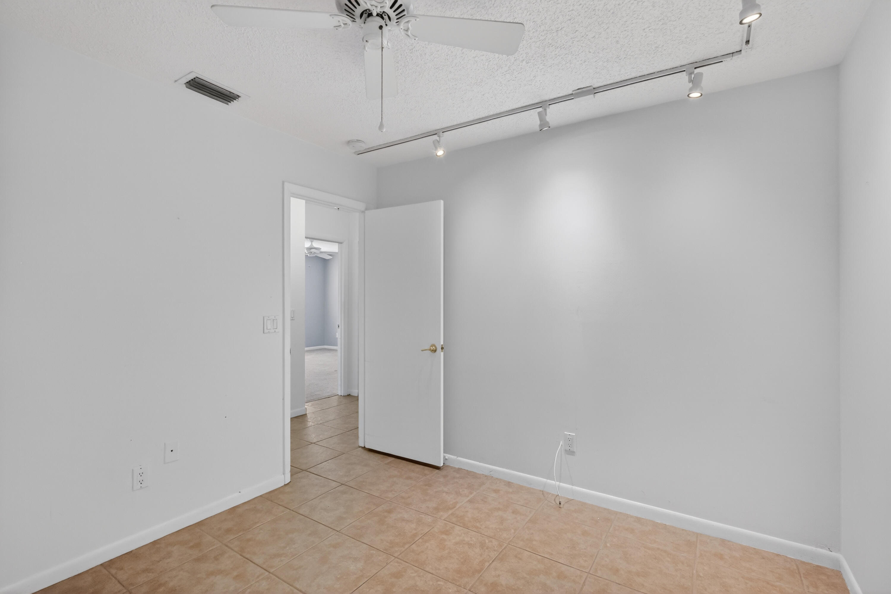 1233 Northwest River Terrace Stuart, FL 34994 - Photo 39 of 85 36-print-7R7A6814
