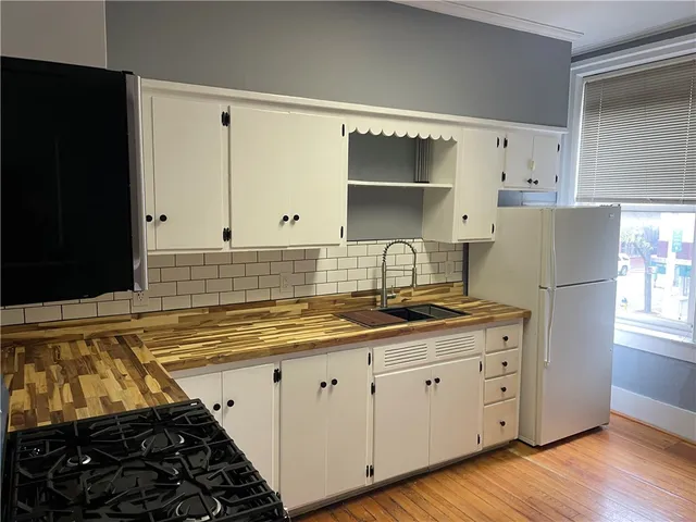 $1,150 | 52 West Market Street, Corning, NY 14830