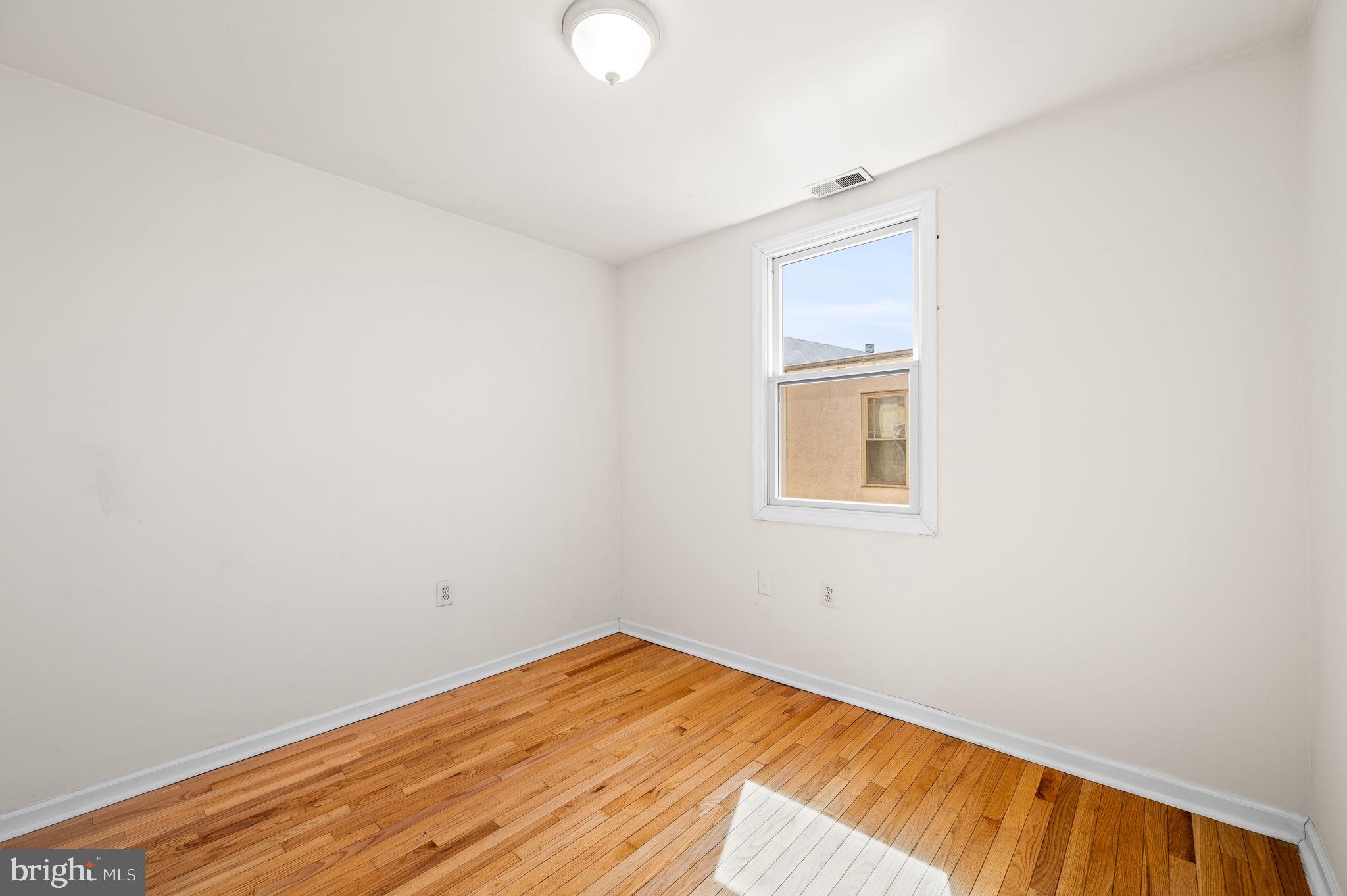 1018 West Ritner Street Philadelphia, PA 19148 - Photo 16 of 19 3rd Bedroom