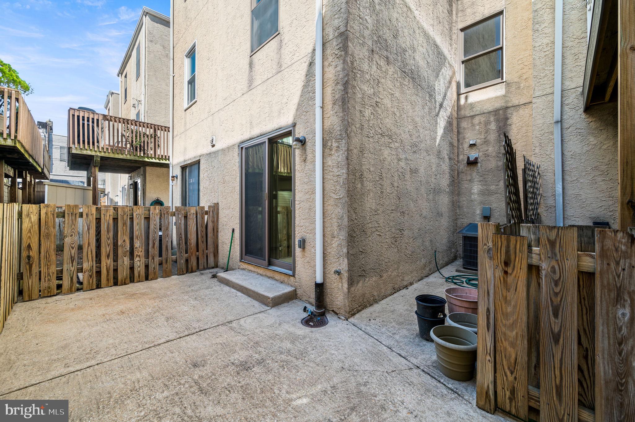 1018 West Ritner Street Philadelphia, PA 19148 - Photo 6 of 19 Rear Yard