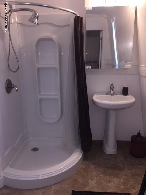 4555 Rector Road Cocoa, FL 32926 - Photo 23 of 31 Guest Bath 3