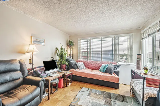 $795,000 | 1942 Jennings Street, San Francisco, CA 94124