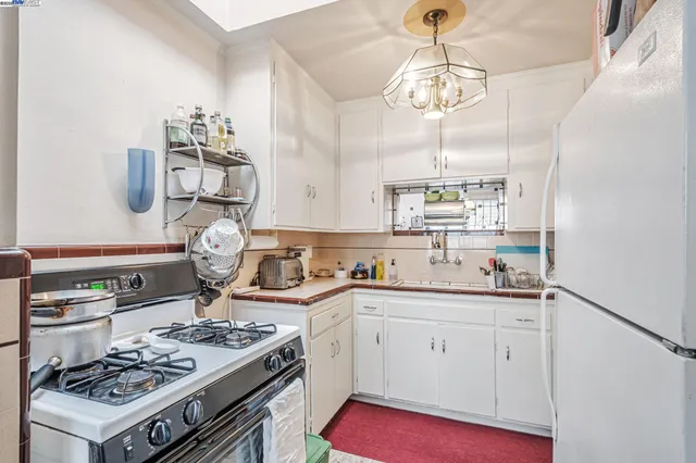 $795,000 | 1942 Jennings Street, San Francisco, CA 94124