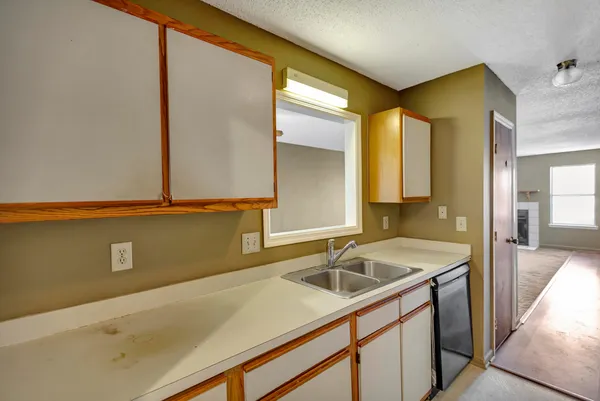 $1,800 | 169 Pineshadow Drive, Goose Creek, SC 29445