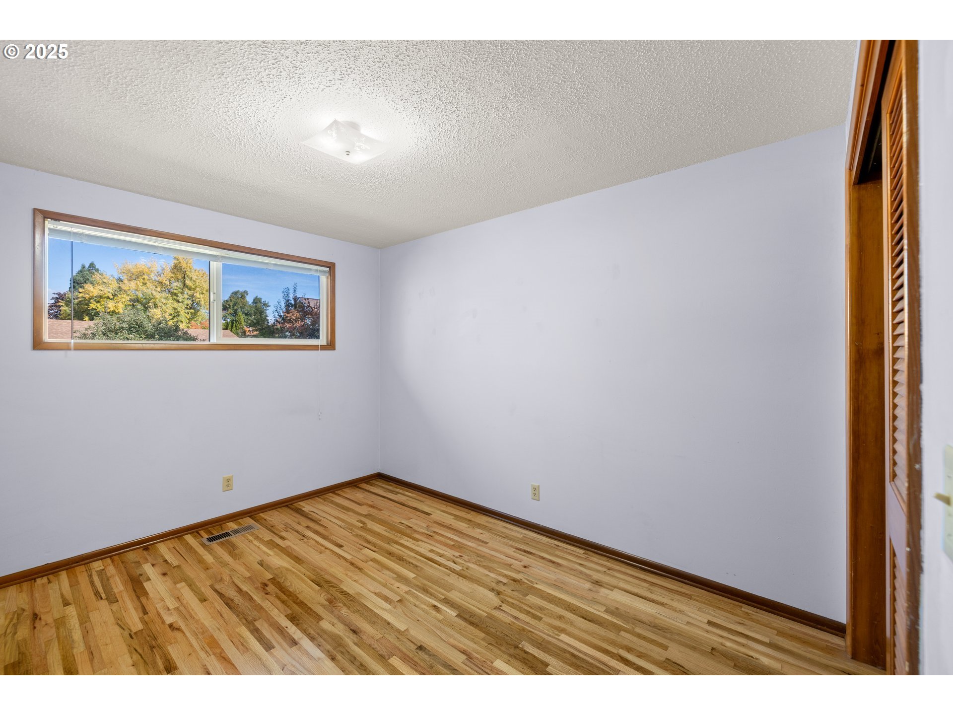 3396 Southeast Loeffelman Road Milwaukie, OR 97222 - Photo 19 of 41 a view of an empty room
