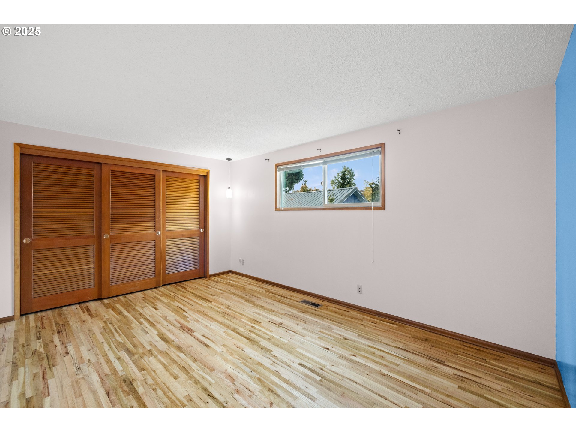 3396 Southeast Loeffelman Road Milwaukie, OR 97222 - Photo 25 of 41 wooden floor in an empty room