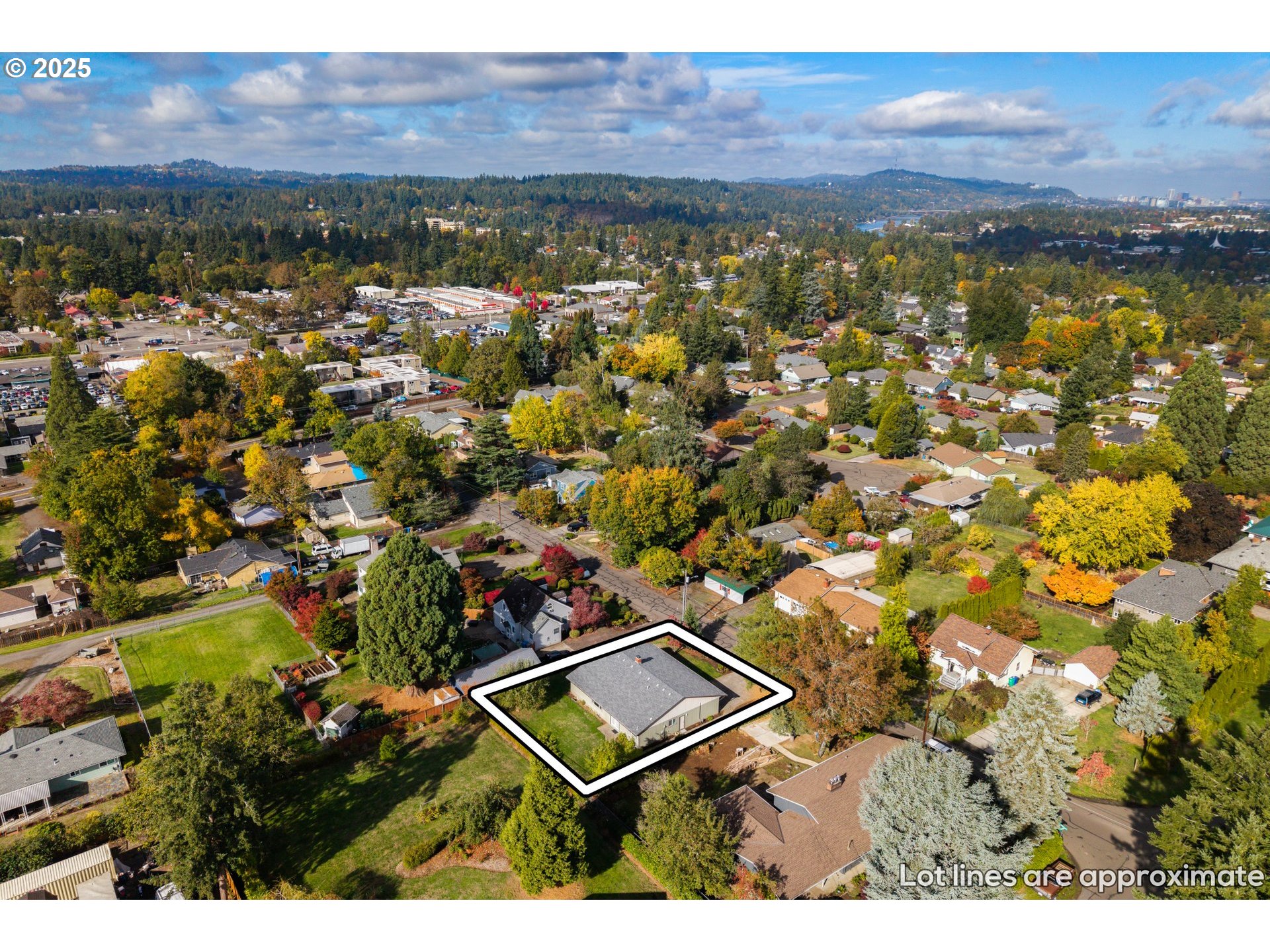 3396 Southeast Loeffelman Road Milwaukie, OR 97222 - Photo 35 of 41 an aerial view of residential houses with outdoor space