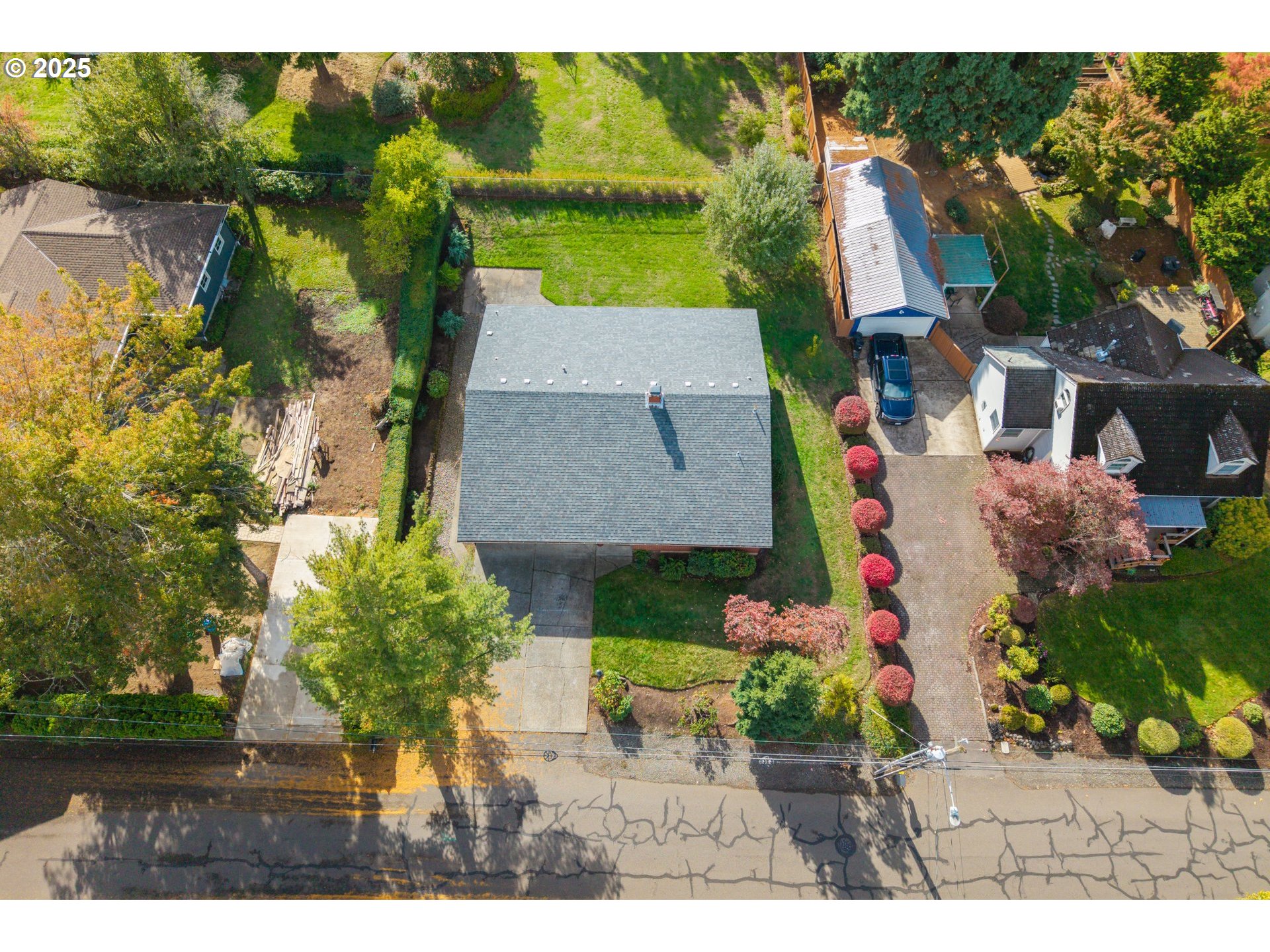 3396 Southeast Loeffelman Road Milwaukie, OR 97222 - Photo 39 of 41 an aerial view of house with yard swimming pool and outdoor seating