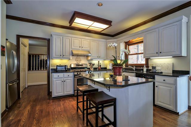 6320 Bresslyn Road Nashville, TN 37205 - Photo 8 of 20 Gallery Image 8