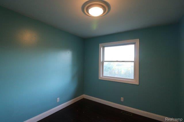 1545 East Burnside Road North Branch, MI 48461 - Photo 8 of 20 IMG_6073.jpg