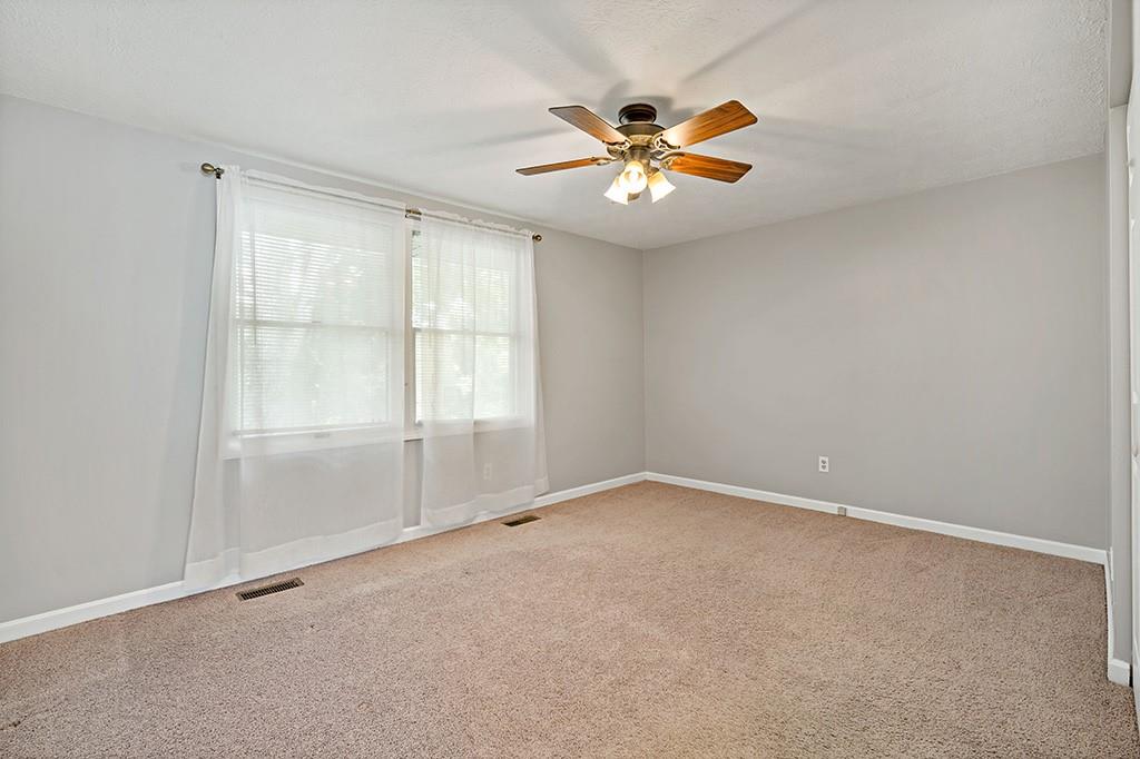 402 Meeting House Road Bridgeville, PA 15017 - Photo 12 of 25 Gallery Image 12