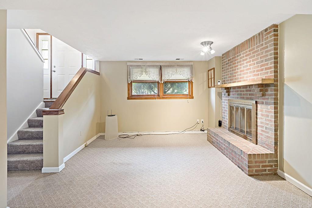 402 Meeting House Road Bridgeville, PA 15017 - Photo 14 of 25 Gallery Image 14