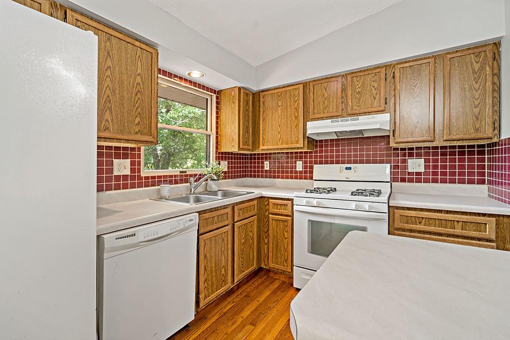 402 Meeting House Road Bridgeville, PA 15017 - Photo 7 of 25 Gallery Image 7