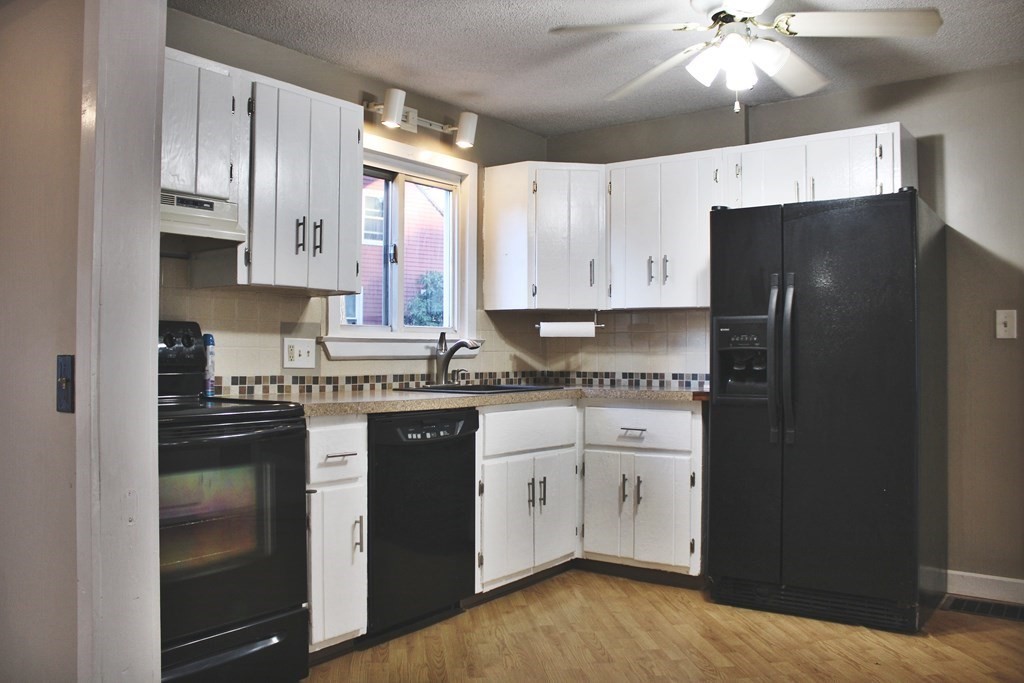 30 Arden Street Springfield, MA 01118 - Photo 4 of 14