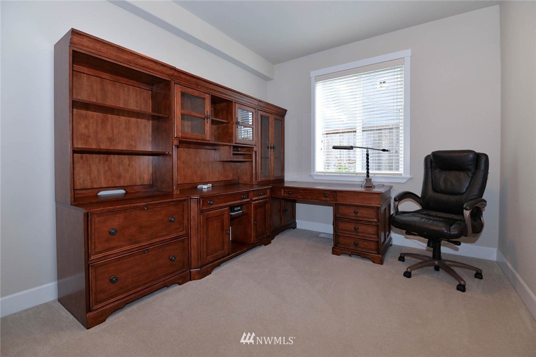 216 156th Place Southeast Bothell, WA 98012 - Photo 11 of 25 Gallery Image 11
