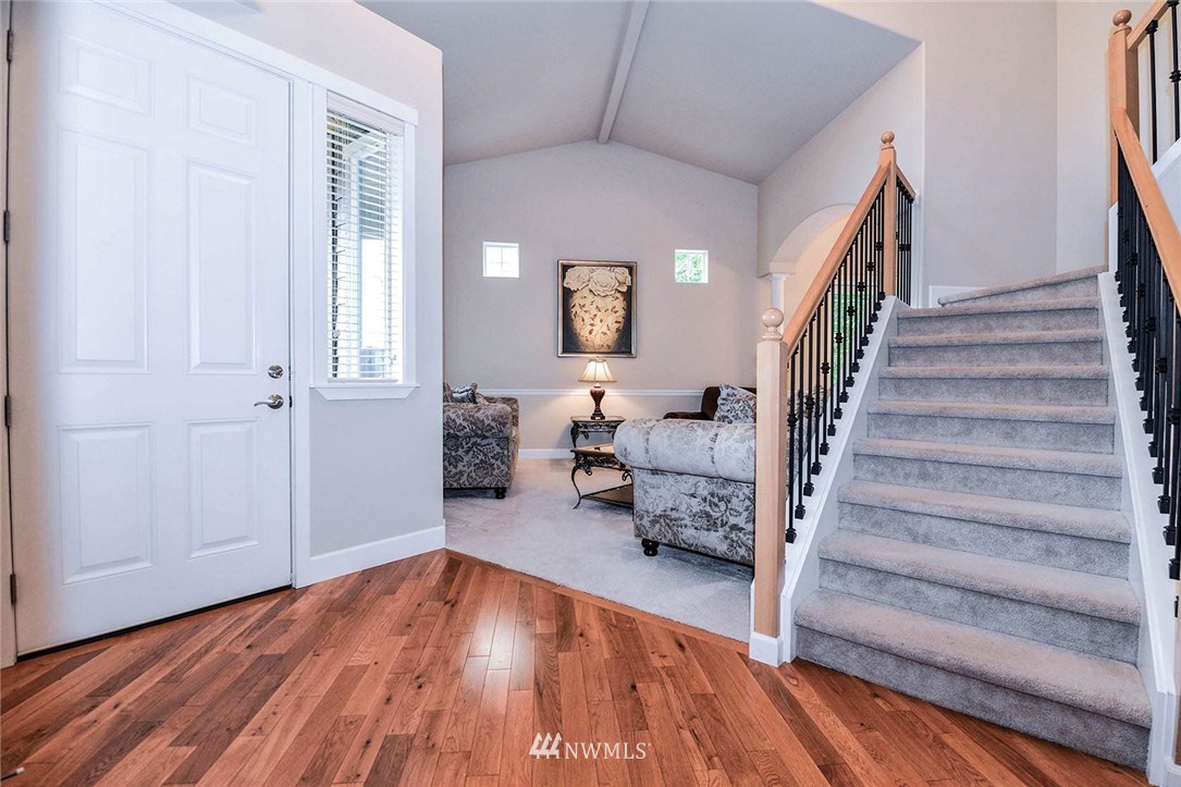 216 156th Place Southeast Bothell, WA 98012 - Photo 12 of 25 Gallery Image 12