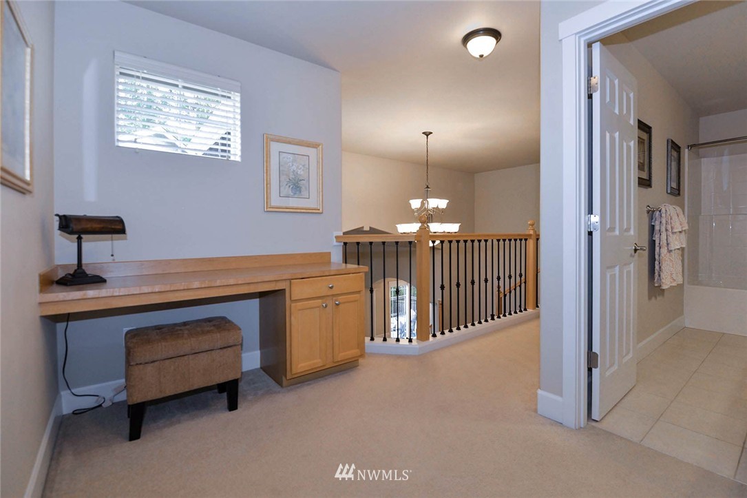 216 156th Place Southeast Bothell, WA 98012 - Photo 14 of 25 Gallery Image 14