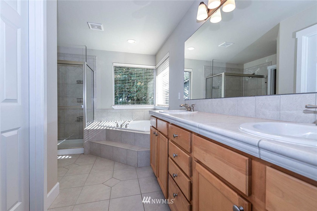 216 156th Place Southeast Bothell, WA 98012 - Photo 16 of 25 Gallery Image 16