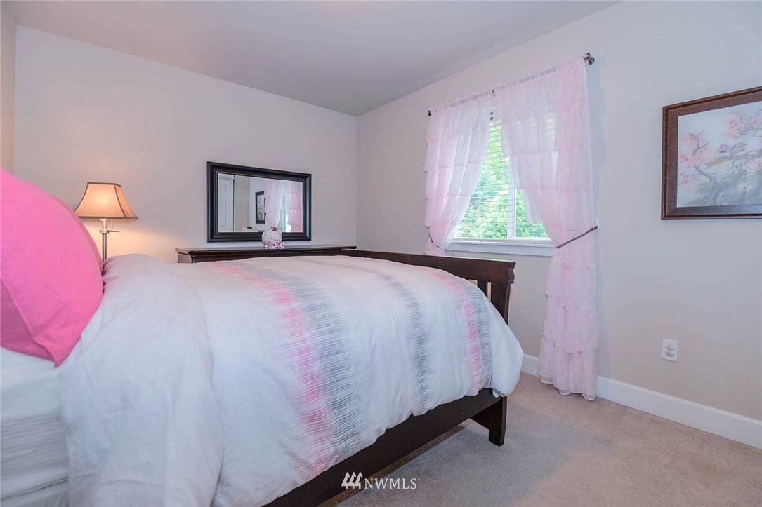 216 156th Place Southeast Bothell, WA 98012 - Photo 19 of 25 Gallery Image 19
