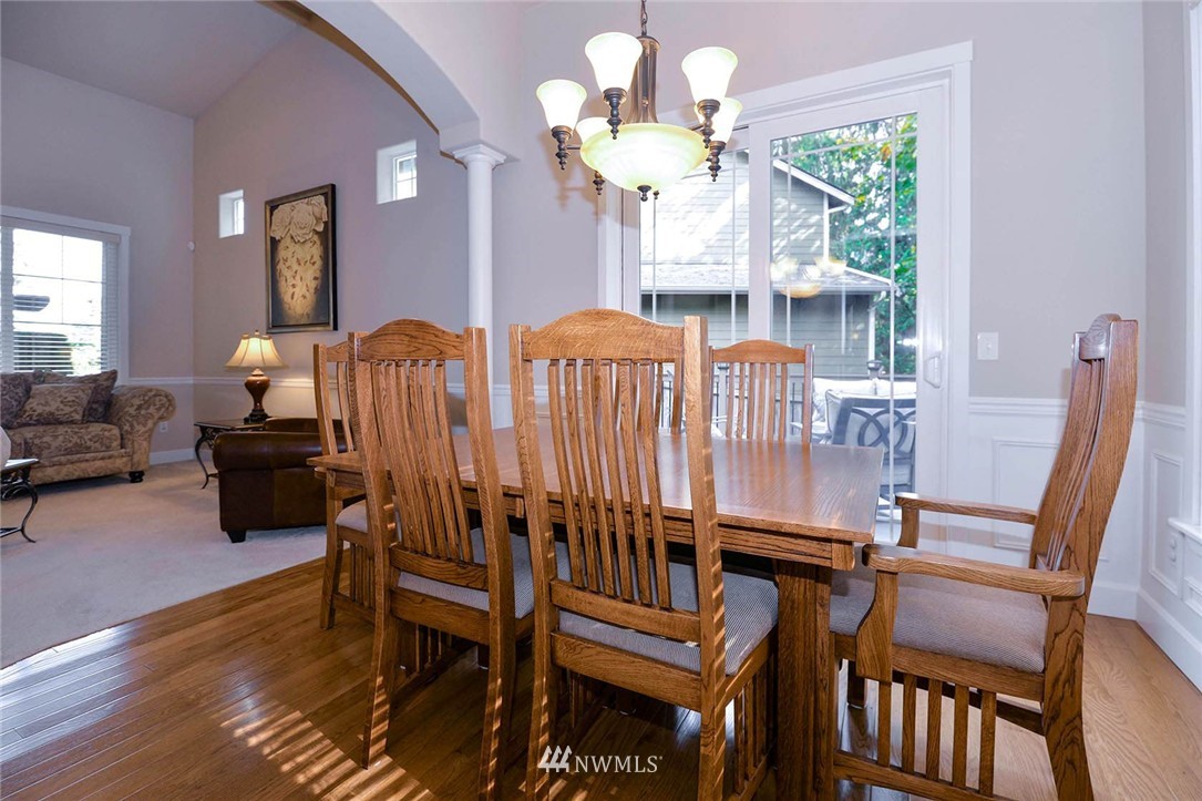 216 156th Place Southeast Bothell, WA 98012 - Photo 4 of 25 Gallery Image 4