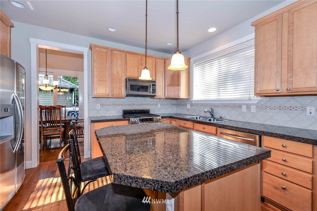 216 156th Place Southeast Bothell, WA 98012 - Photo 5 of 25 Gallery Image 5