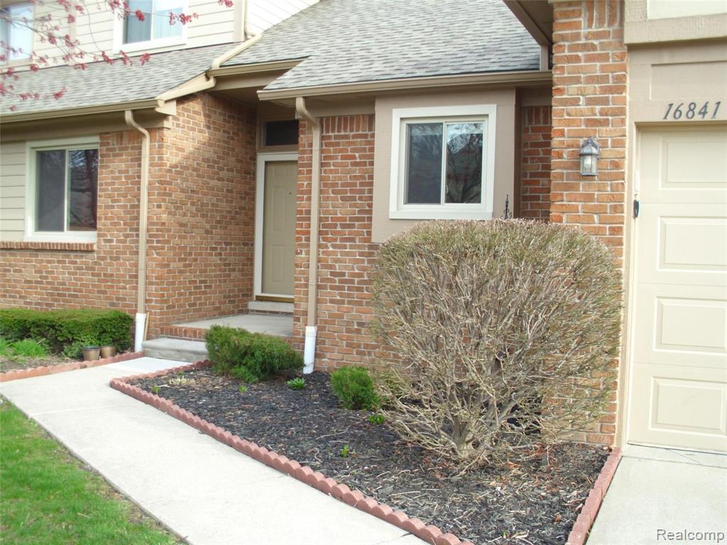 16841 Country Ridge Lane Macomb, MI 48044 - Photo 3 of 76