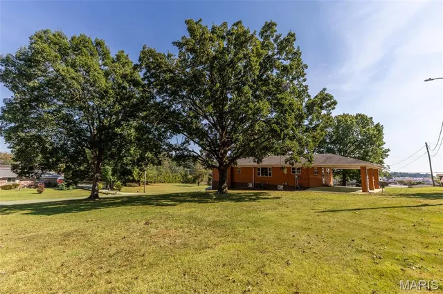 $259,900 | 2125 Barron Road, Poplar Bluff, MO 63901