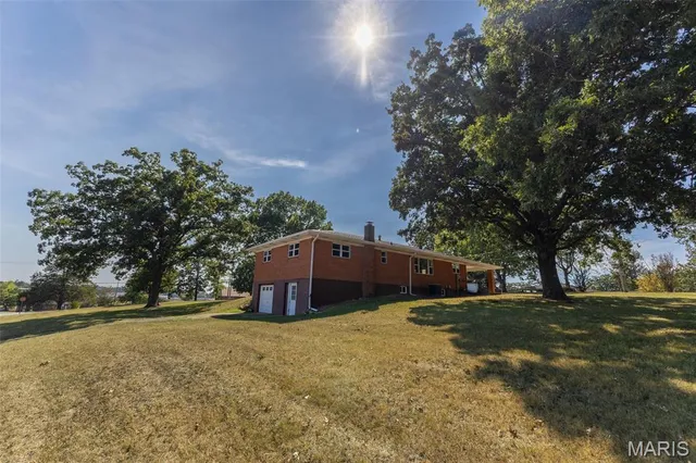 $259,900 | 2125 Barron Road, Poplar Bluff, MO 63901