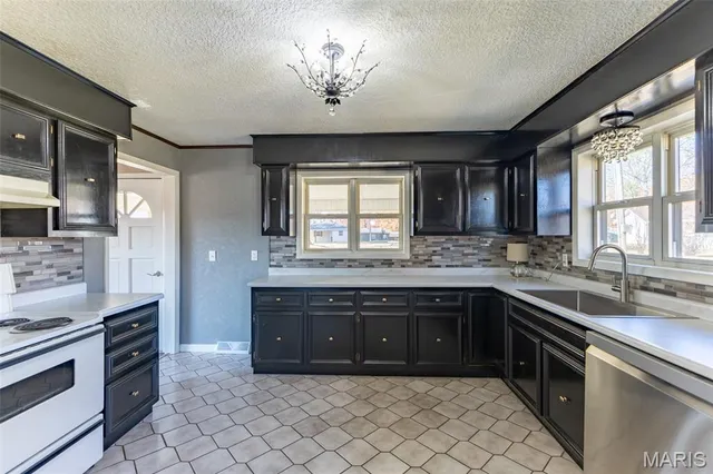 $259,900 | 2125 Barron Road, Poplar Bluff, MO 63901