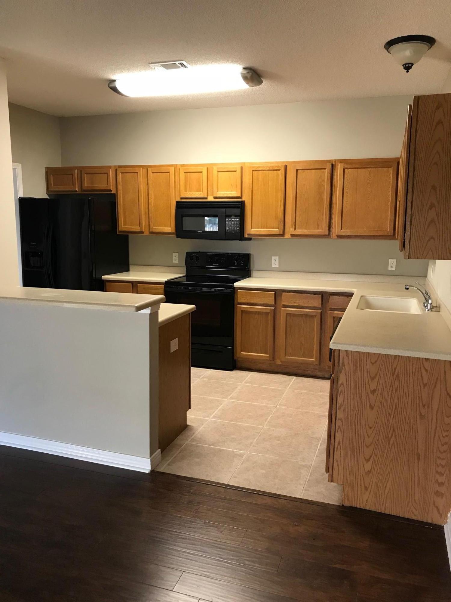 1409 Beaver Run Road, Unit 5 Niceville, FL 32578 - Photo 8 of 25 IMG_2535