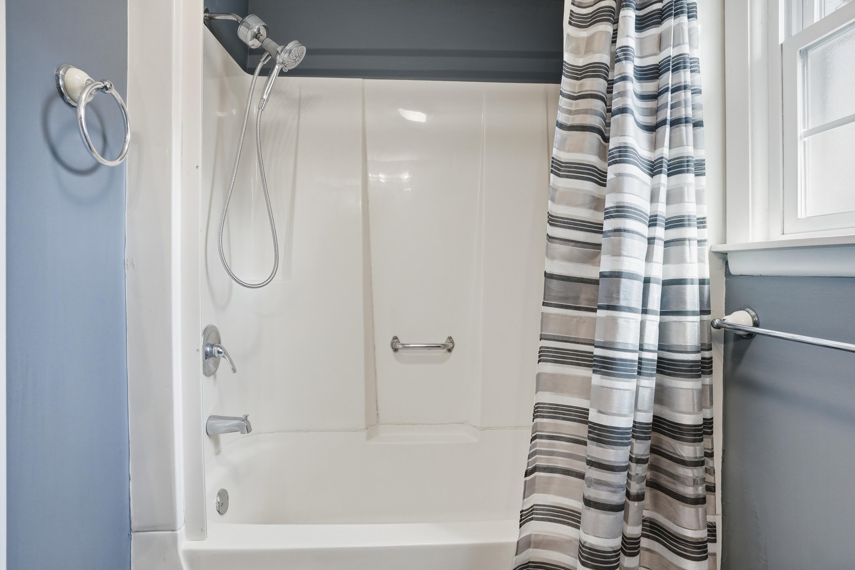 8951 State Line Road Dyer, IN 46311 - Photo 16 of 28 a bathroom with a shower