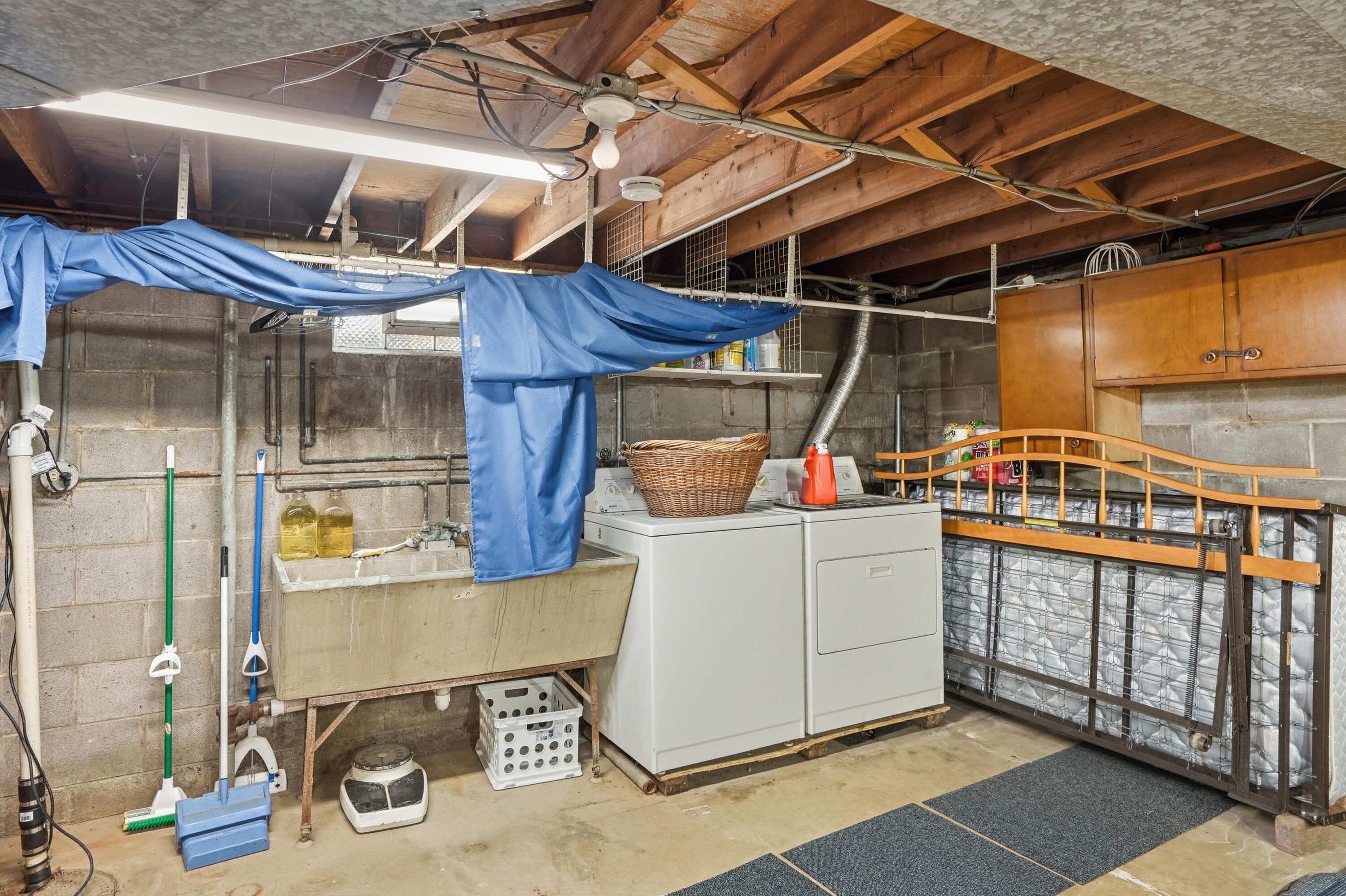 8951 State Line Road Dyer, IN 46311 - Photo 17 of 28 a view of storage and utility room