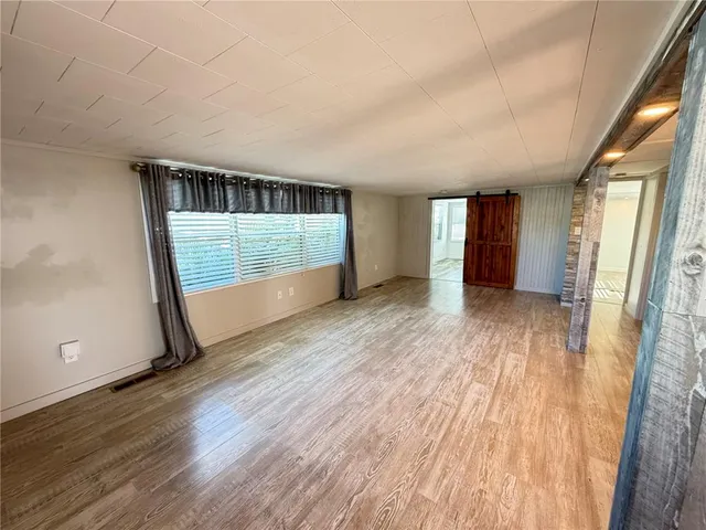 a view of livingroom with hardwood floor