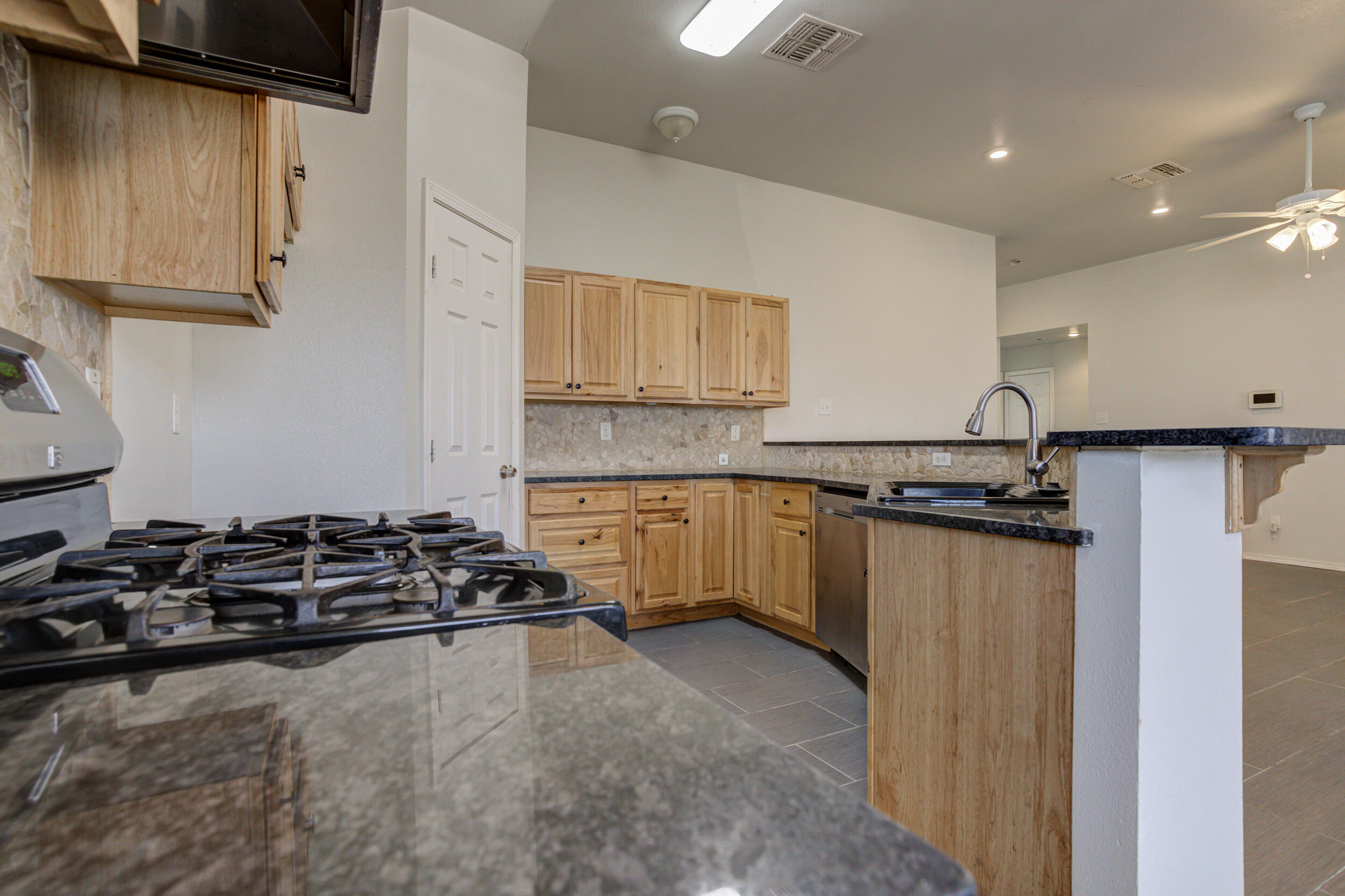 1608 48th Street Lubbock, TX 79412 - Photo 12 of 35 DSC07068_69_70_71_72