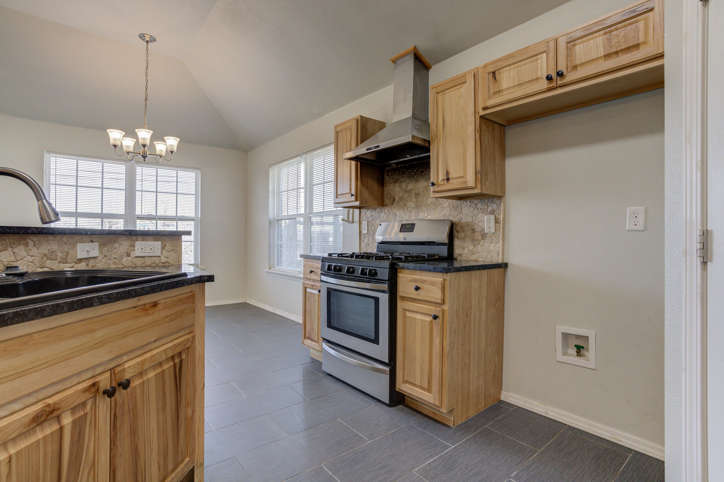 1608 48th Street Lubbock, TX 79412 - Photo 15 of 35 DSC07083_4_5_6_7