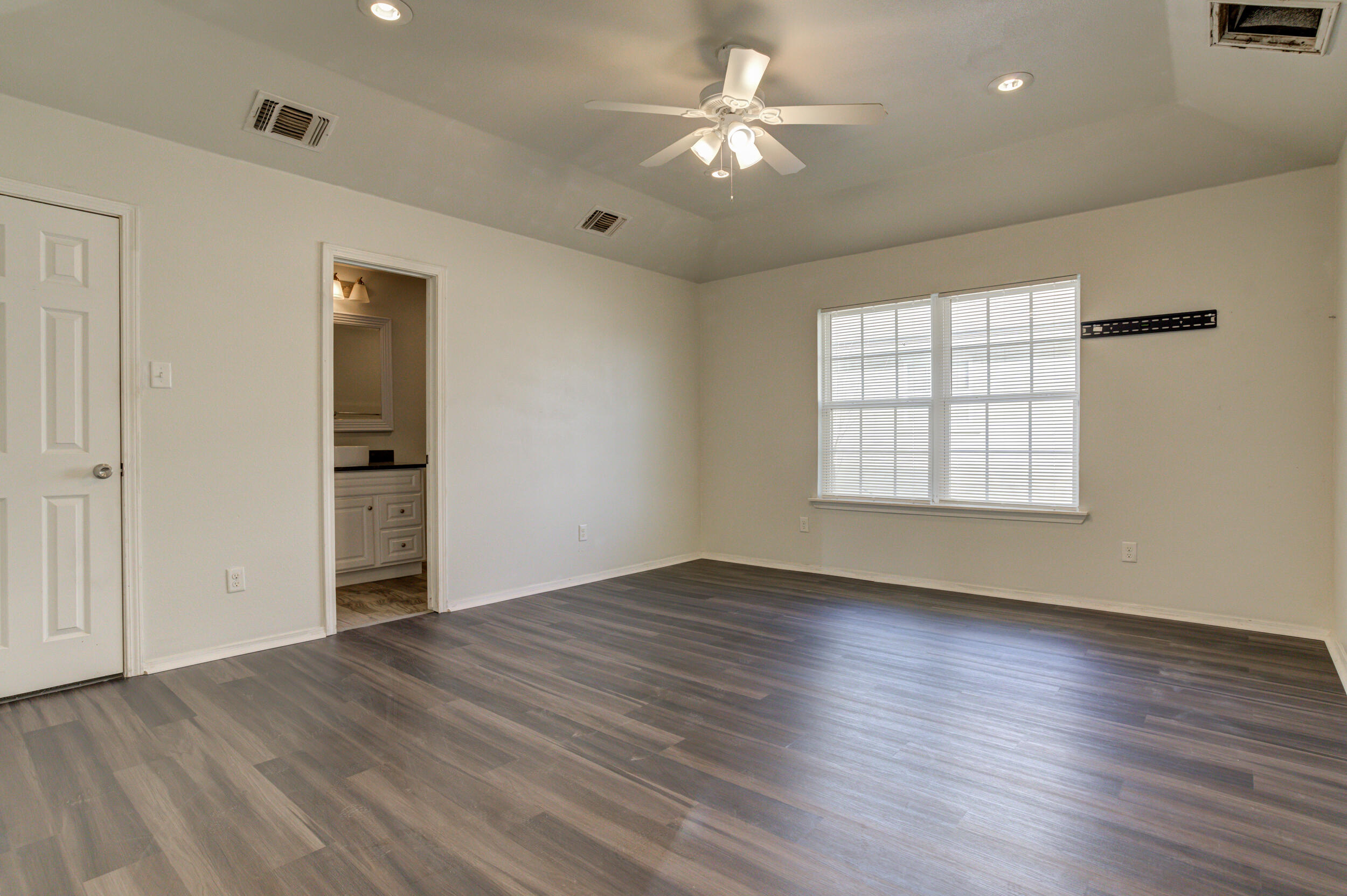 1608 48th Street Lubbock, TX 79412 - Photo 21 of 35 DSC06983_4_5_6_7