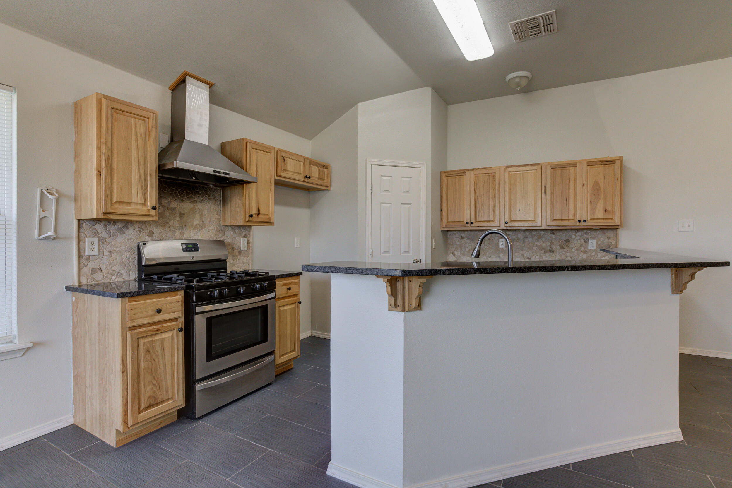 1608 48th Street Lubbock, TX 79412 - Photo 10 of 35 DSC07058_59_60_61_62