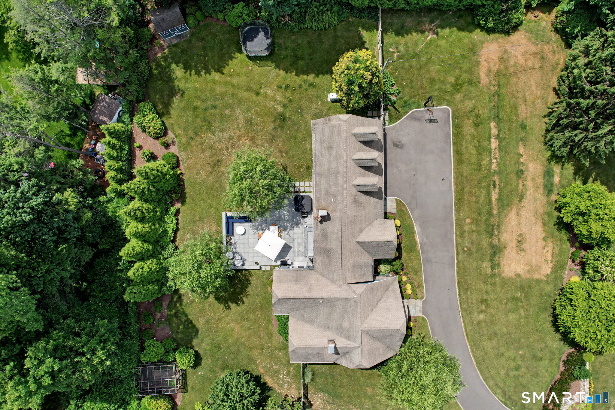 18 West Meadow Road Wilton, CT 06897 - Photo 2 of 40