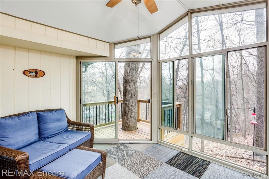 8880 Michigamme Road Clarkston, MI 48348 - Photo 27 of 31 Screen Porch Off Breakfast Nook