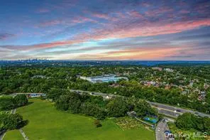 $939,000 | 269 Grand Central Parkway, Unit 30N | Glen Oaks