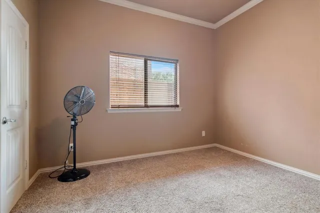 a en suite bathroom with a sink and a mirror