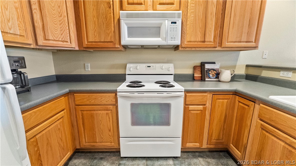 1181 Jeffries Road, Unit B307 Osage Beach, MO 65065 - Photo 12 of 44 Kitchen